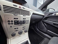 Opel - 2008 - astra gtc - 1.6 temptation - 15-zd-rs - afbeelding 17 van  24