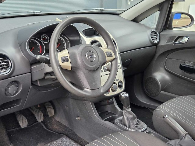 Opel - 2008 - corsa - 1.2-16v enjoy - 91-gbs-7 - afbeelding 2 van  21