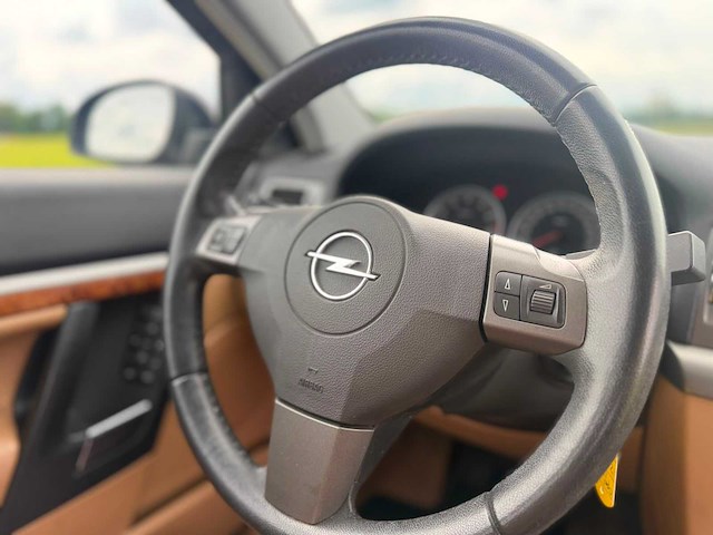 Opel - 2008 - vectra - 1.8-16v executive - 64-gxz-5 - personenauto - afbeelding 2 van  13
