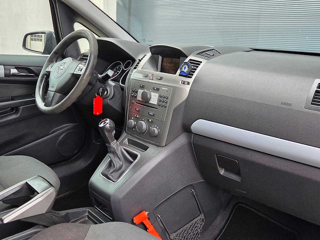 Opel - 2008 - zafira - 1.8 temptation - 91-gkr-9 - afbeelding 16 van  24