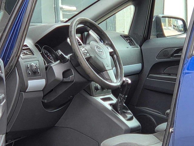 Opel - 2008 - zafira - 1.8 temptation - 91-gkr-9 - afbeelding 23 van  24