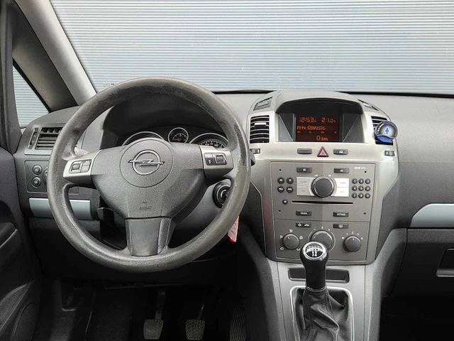 Opel - 2008 - zafira - 1.8 temptation - 91-gkr-9 - afbeelding 2 van  22
