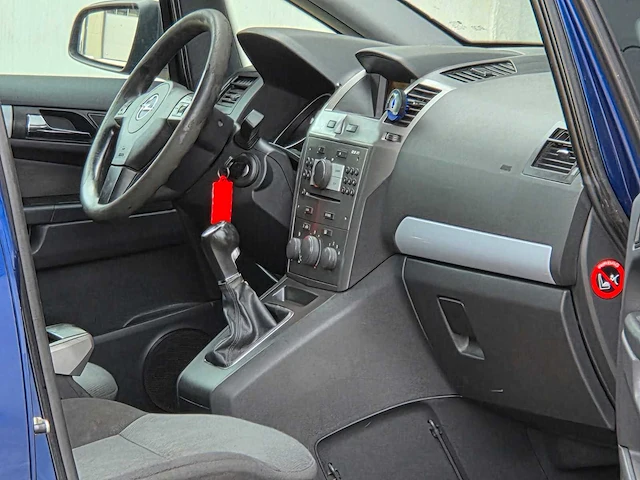 Opel - 2008 - zafira - 1.8 temptation - 91-gkr-9 - afbeelding 15 van  22