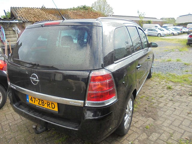 Opel - 2008 - zafira - 2.2 temptation - 47-zb-rd - afbeelding 9 van  15