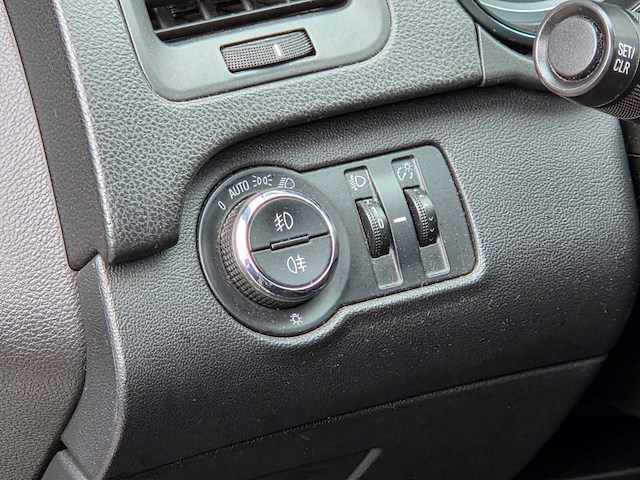 Opel - 2009 - insignia - 1.8 business - 79-hnh-4 - afbeelding 14 van  24