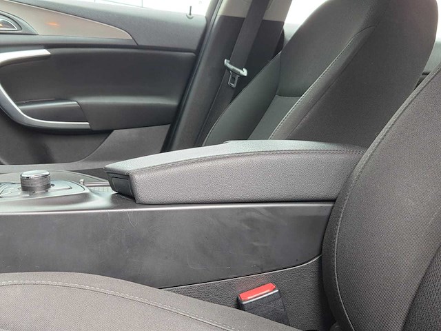 Opel - 2009 - insignia - 1.8 business - 79-hnh-4 - afbeelding 19 van  31