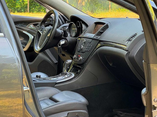 Opel - 2009 - insignia sports tourer - 2.8 t sport 4x4 - p-756-kx - personenauto - afbeelding 15 van  26