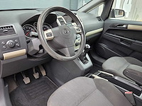 Opel - 2009 - zafira - 1.8 temptation - 7 persoons - 87-jfx-3 - afbeelding 2 van  24