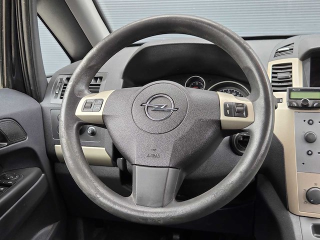 Opel - 2009 - zafira - 1.8 temptation - 7 persoons - 87-jfx-3 - afbeelding 4 van  24