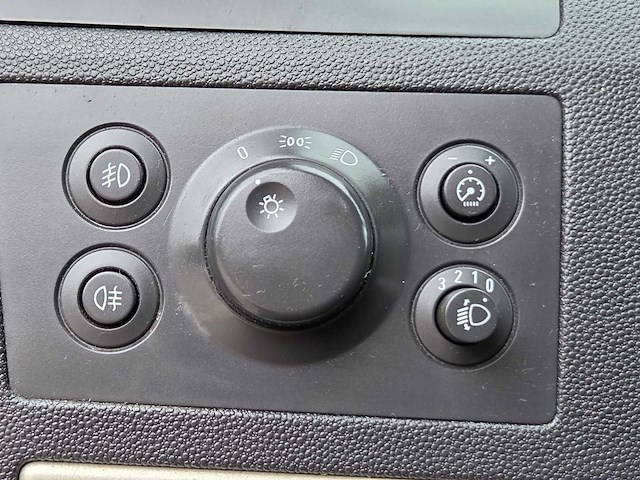 Opel - 2009 - zafira - 1.8 temptation - 7 persoons - 87-jfx-3 - afbeelding 13 van  24