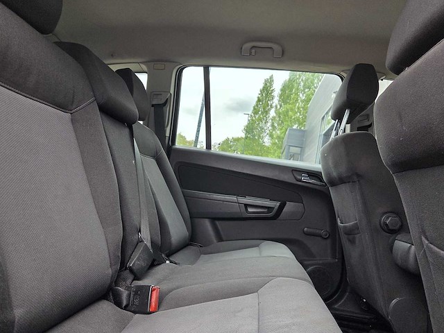 Opel - 2009 - zafira - 1.8 temptation - 7 persoons - 87-jfx-3 - afbeelding 15 van  24