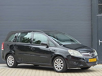 Opel - 2009 - zafira - 1.8 temptation - 7 persoons - 87-jfx-3 - afbeelding 18 van  24