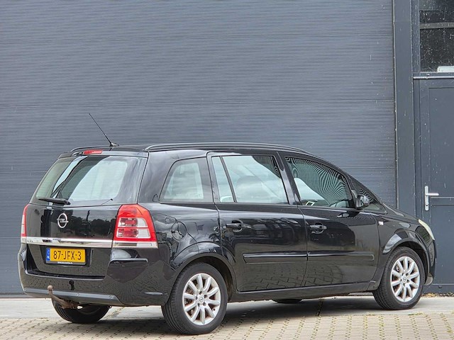 Opel - 2009 - zafira - 1.8 temptation - 7 persoons - 87-jfx-3 - afbeelding 20 van  24