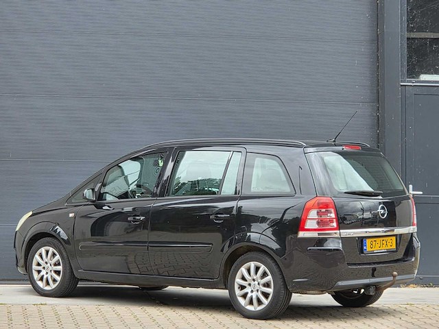 Opel - 2009 - zafira - 1.8 temptation - 7 persoons - 87-jfx-3 - afbeelding 22 van  24