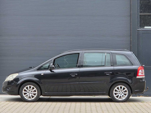 Opel - 2009 - zafira - 1.8 temptation - 7 persoons - 87-jfx-3 - afbeelding 23 van  24