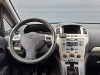 Opel - 2009 - zafira - 1.8 temptation - 7 persoons - 87-jfx-3 - afbeelding 3 van  24