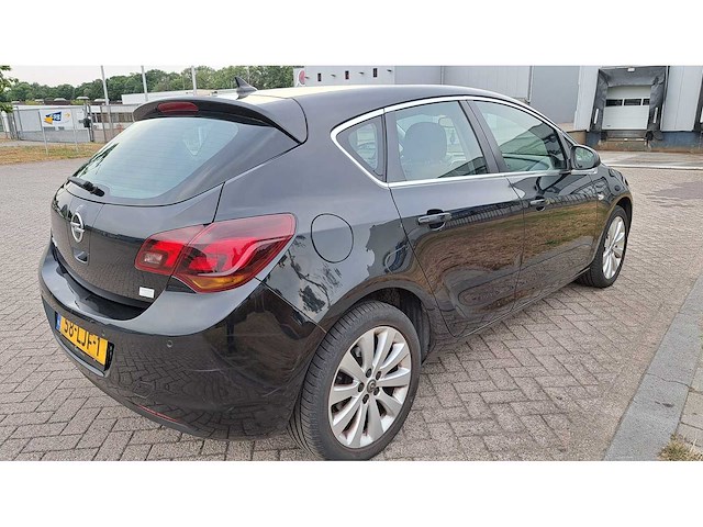 Opel - 2010 - astra - 1.6 cosmo - 58-ljf-1 - afbeelding 3 van  6