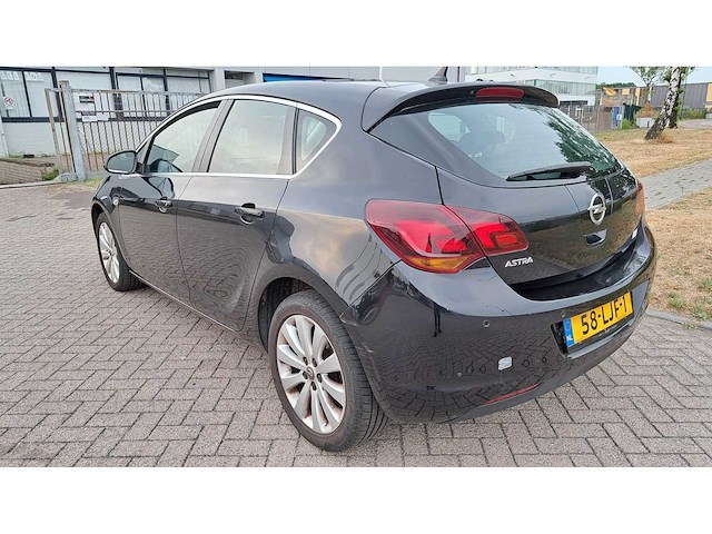 Opel - 2010 - astra - 1.6 cosmo - 58-ljf-1 - afbeelding 4 van  6