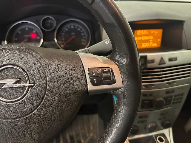 Opel - 2010 - astra - 1.7 cdti edition - personenauto - afbeelding 6 van  21