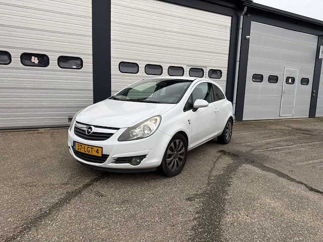 Opel - 2010 - corsa - 1.2-16v 111 edition - 37-lgt-4 - afbeelding 1 van  14