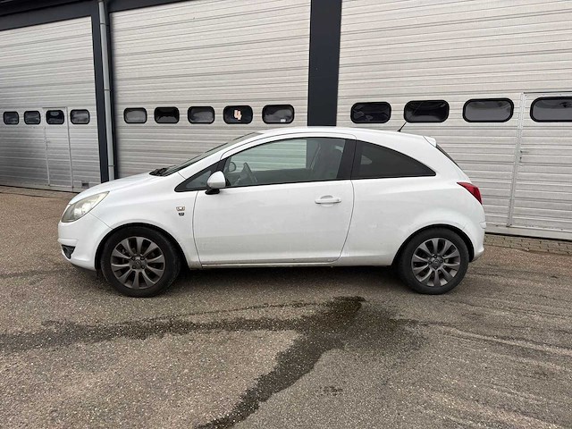 Opel - 2010 - corsa - 1.2-16v 111 edition - 37-lgt-4 - afbeelding 7 van  14