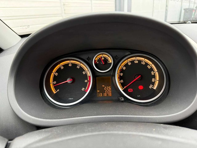 Opel - 2010 - corsa - 1.2-16v 111 edition - 37-lgt-4 - afbeelding 14 van  14