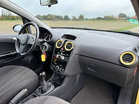 Opel - 2010 - corsa - 1.4-16v cosmo - zv-484-k - afbeelding 2 van  15