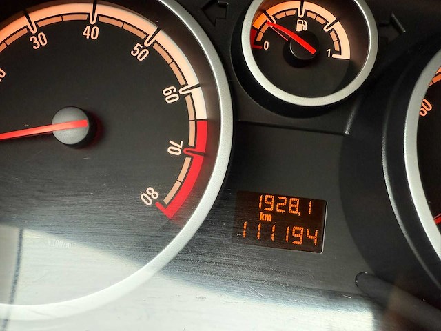 Opel - 2010 - corsa - 1.4-16v cosmo - zv-484-k - afbeelding 4 van  15
