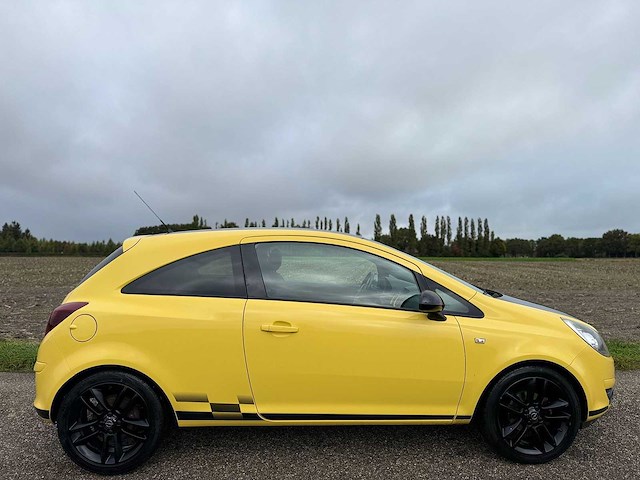 Opel - 2010 - corsa - 1.4-16v cosmo - zv-484-k - afbeelding 11 van  15