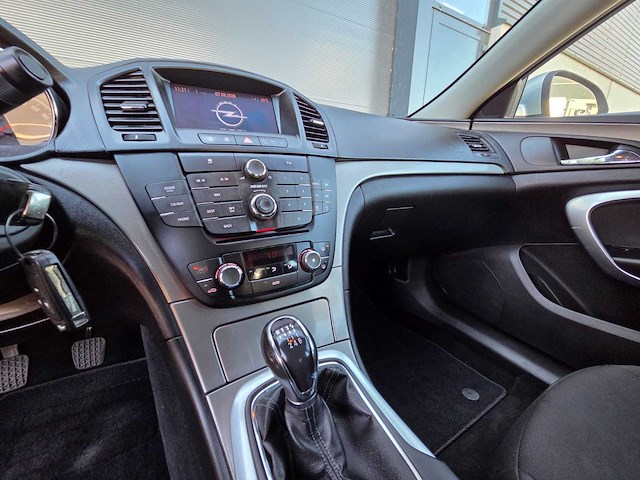 Opel - 2010 - insignia - 1.8 cosmo - gnd-47-l - afbeelding 11 van  26