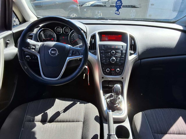 Opel - 2011 - astra - opel astra 1.4 turbo - afbeelding 3 van  19