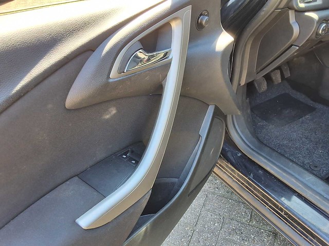Opel - 2011 - astra - opel astra 1.4 turbo - afbeelding 5 van  19