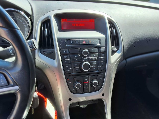Opel - 2011 - astra - opel astra 1.4 turbo - afbeelding 9 van  19