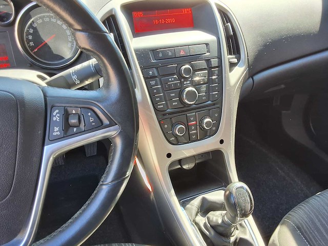 Opel - 2011 - astra - opel astra 1.4 turbo - afbeelding 11 van  19