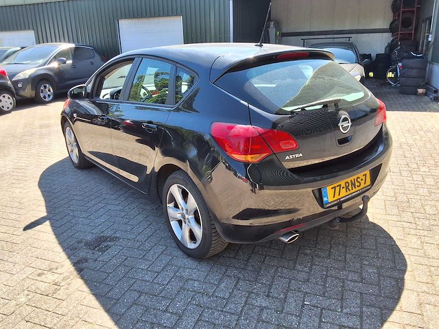 Opel - 2011 - astra - opel astra 1.4 turbo - afbeelding 17 van  19