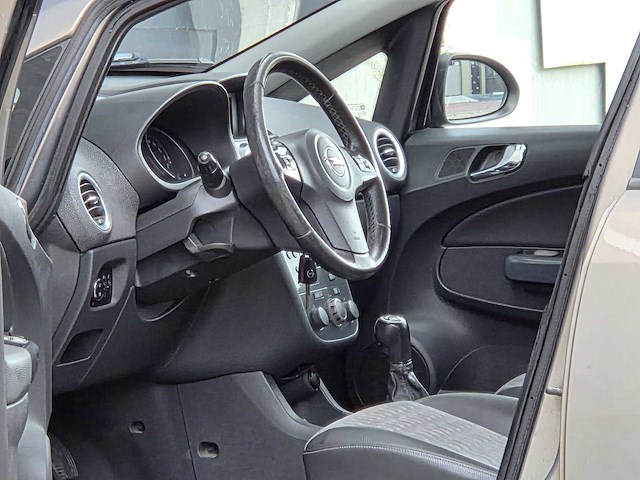 Opel - 2011 - corsa - 1.3 cdti ecof.s cos. - 28-rsg-4 - afbeelding 2 van  26
