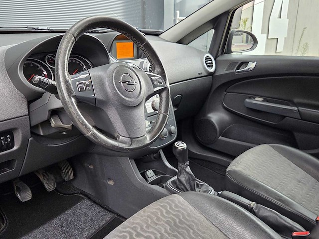 Opel - 2011 - corsa - 1.3 cdti ecof.s cos. - 28-rsg-4 - afbeelding 3 van  26
