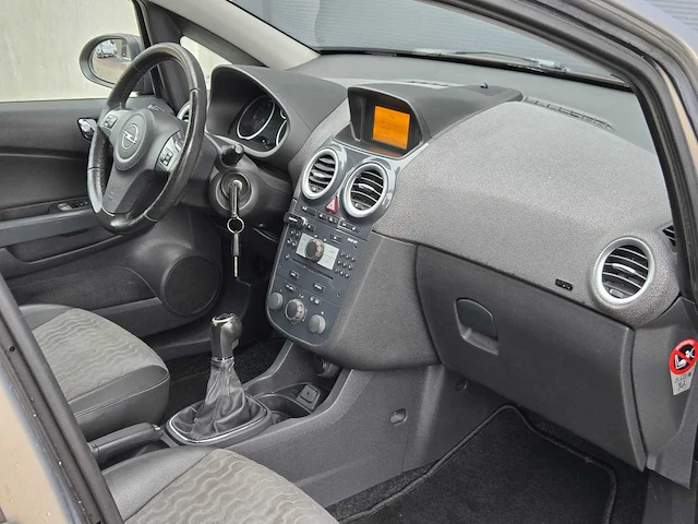 Opel - 2011 - corsa - 1.3 cdti ecof.s cos. - 28-rsg-4 - afbeelding 16 van  25