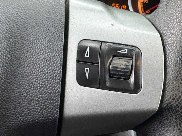 Opel - 2011 - corsa - 1.4-16v - nh-105-v - afbeelding 4 van  20