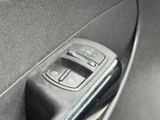 Opel - 2011 - corsa - 1.4-16v - nh-105-v - afbeelding 10 van  20