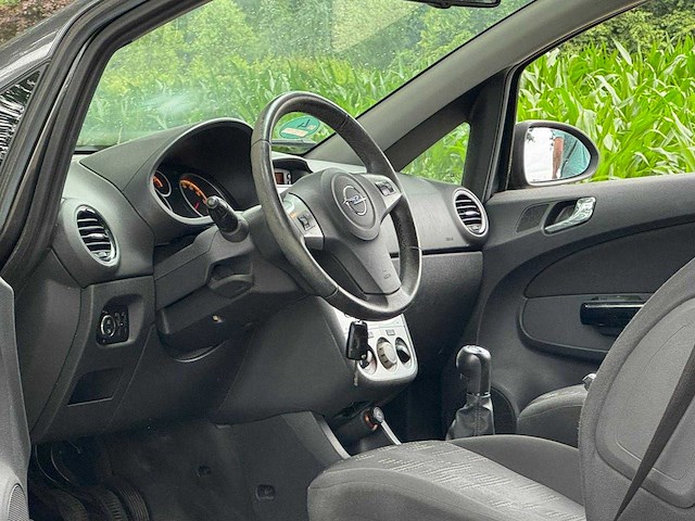 Opel - 2011 - corsa - 1.4-16v - nh-105-v - afbeelding 20 van  20