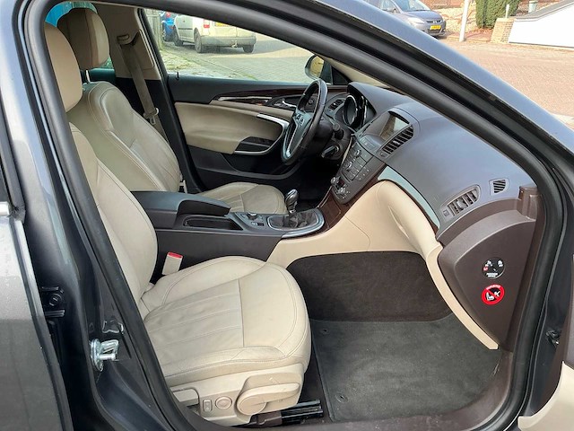 Opel - 2012 - insignia sports tourer - 1.4 t ecof. cosmo - personenauto (65-tps-2) - afbeelding 9 van  31