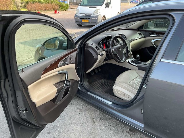 Opel - 2012 - insignia sports tourer - 1.4 t ecof. cosmo - personenauto (65-tps-2) - afbeelding 29 van  31