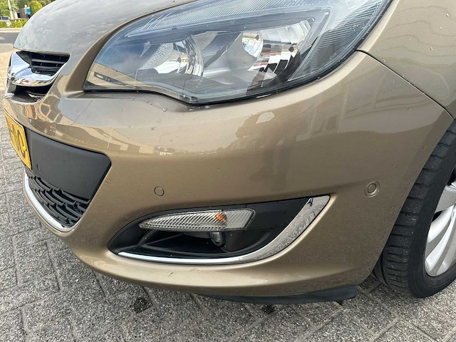 Opel - 2014 - astra - 1.4 turbo cosmo - 8-xgr-00 - afbeelding 2 van  27