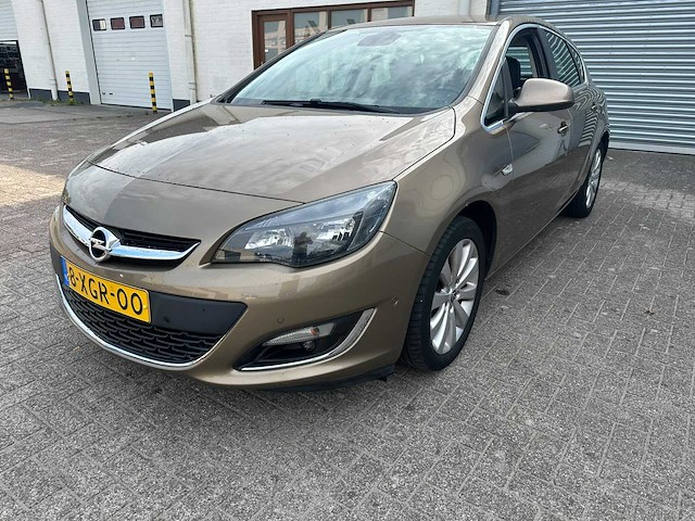 Opel - 2014 - astra - 1.4 turbo cosmo - 8-xgr-00 - afbeelding 1 van  27