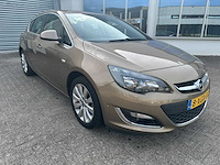 Opel - 2014 - astra - 1.4 turbo cosmo - 8-xgr-00 - afbeelding 21 van  27