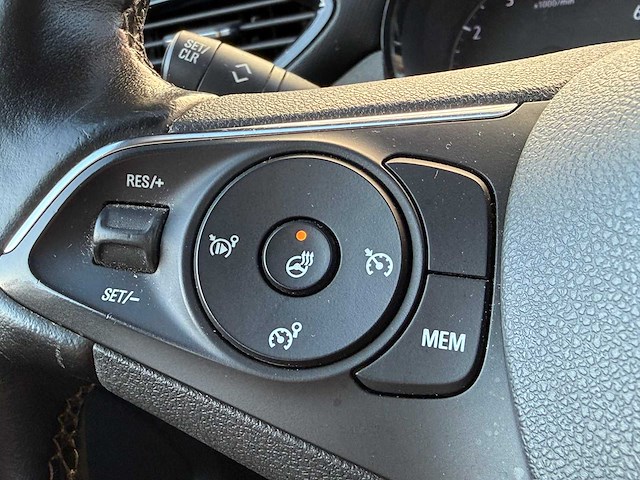 Opel - 2017 - crossland x - personenauto - afbeelding 3 van  12