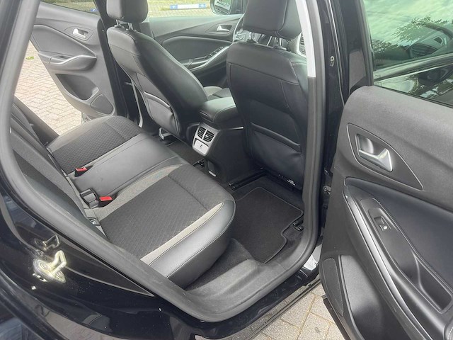 Opel - 2018 - grandland x - 1.2 turbo ultimate - automaat - personenauto - afbeelding 13 van  23