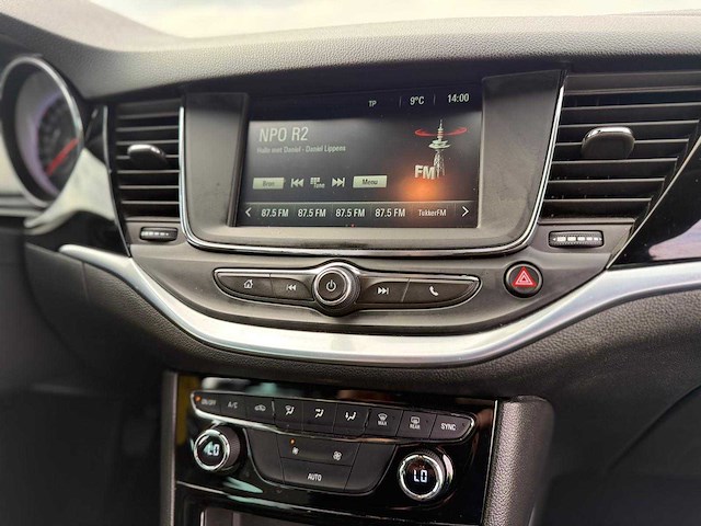 Opel - 2022 - astra sports tourer - 1.2 design & tech - p-096-jv - afbeelding 3 van  16