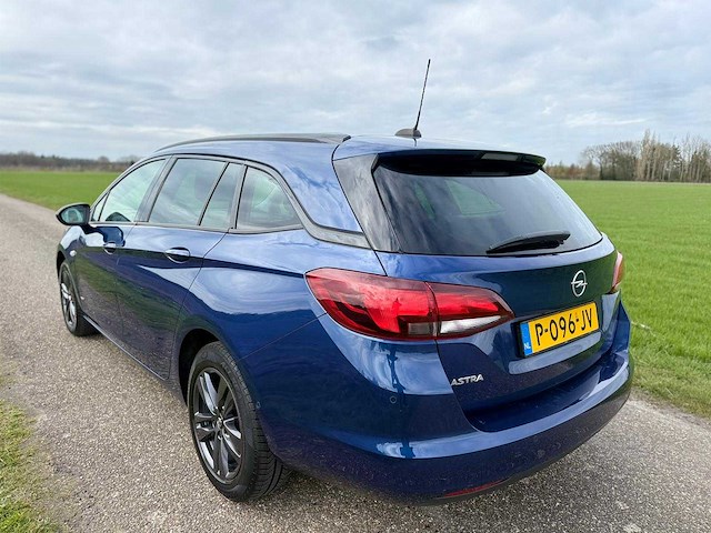 Opel - 2022 - astra sports tourer - 1.2 design & tech - p-096-jv - afbeelding 10 van  16